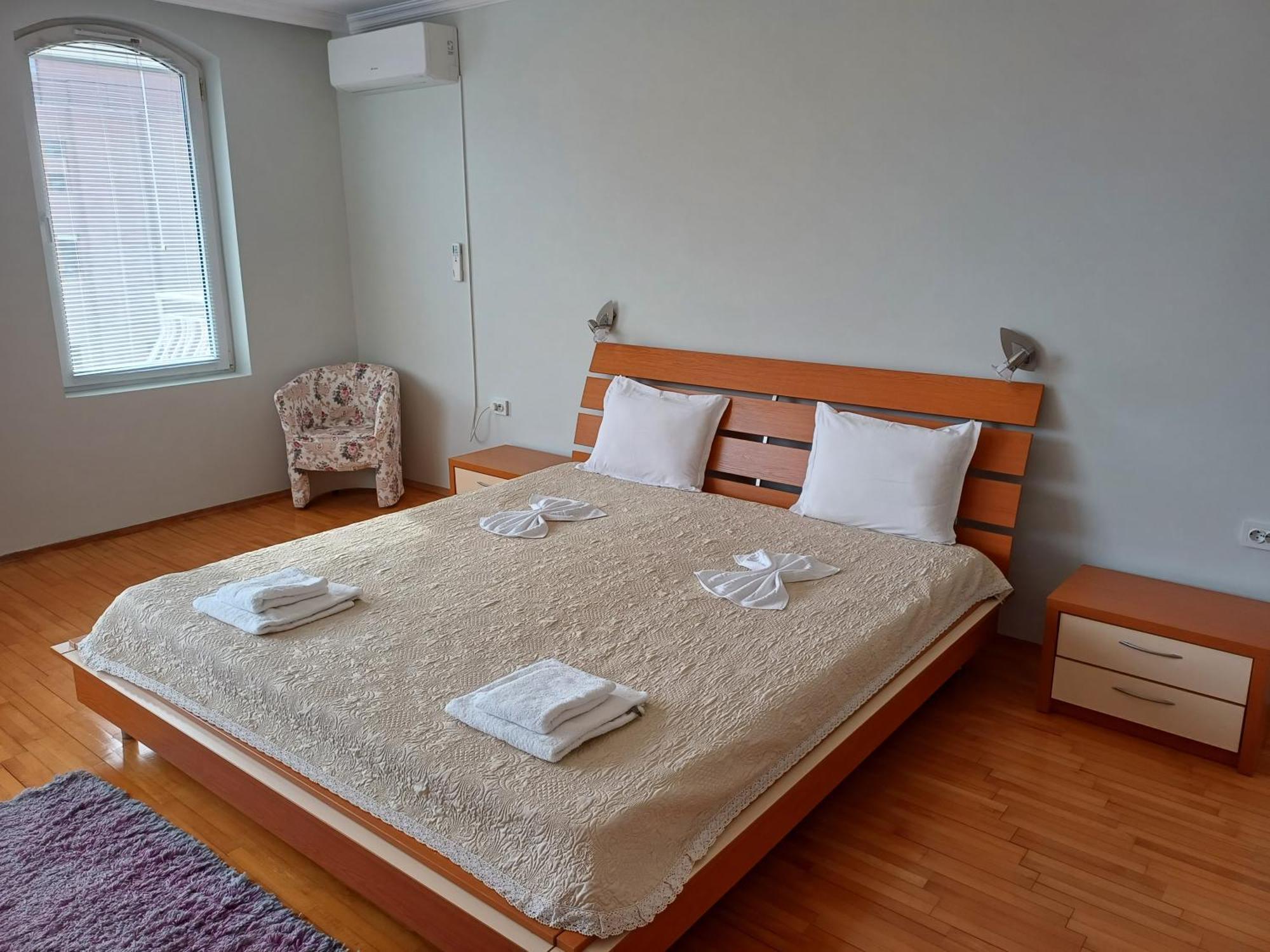 Guest Rooms Deva Burgas by Eksteriør bilde