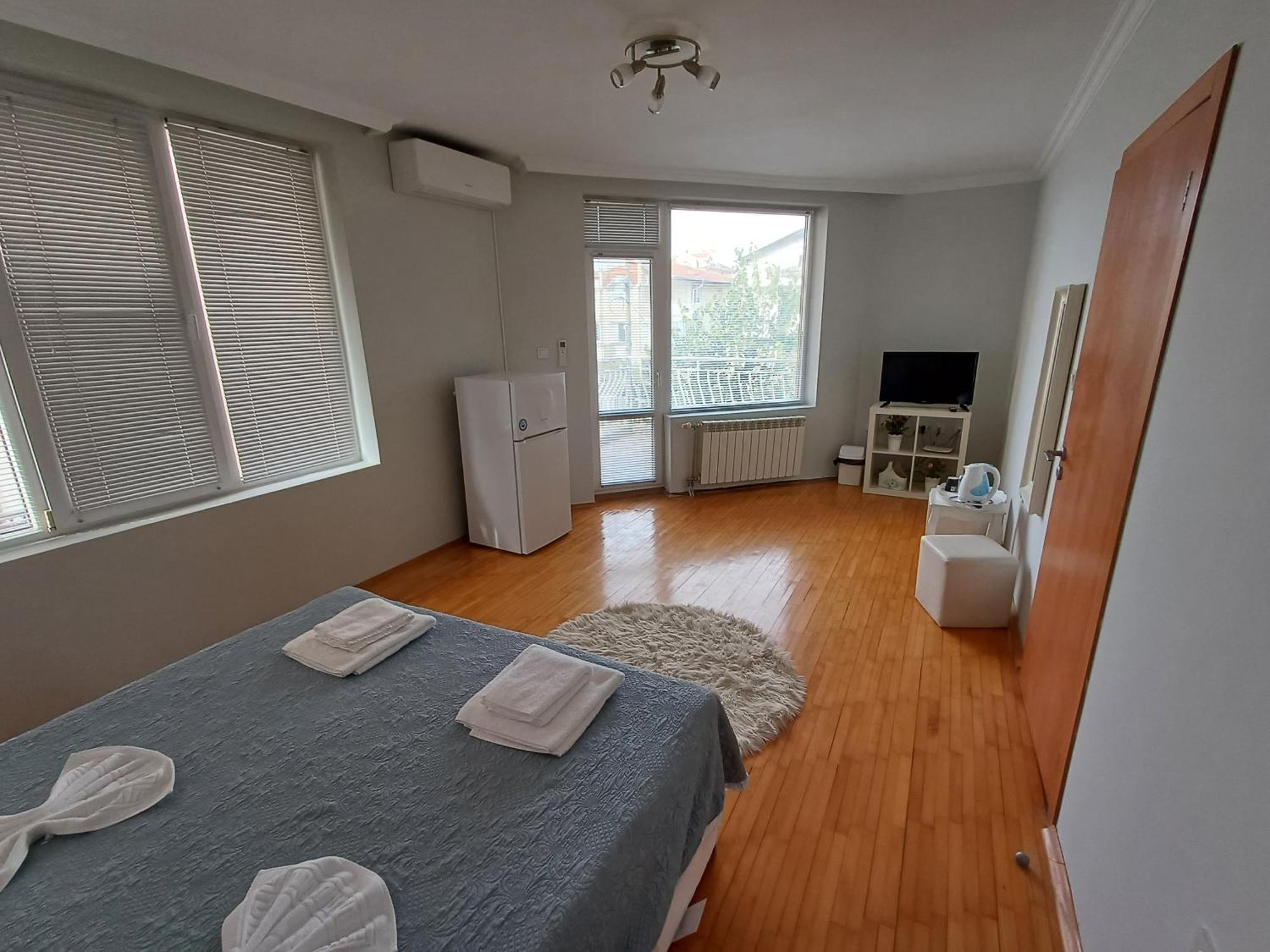 Guest Rooms Deva Burgas by Eksteriør bilde